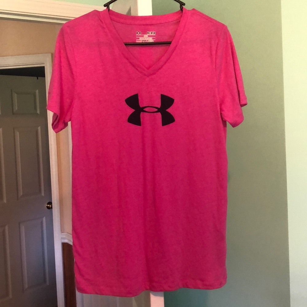 UnderArmour V-neck Shirt